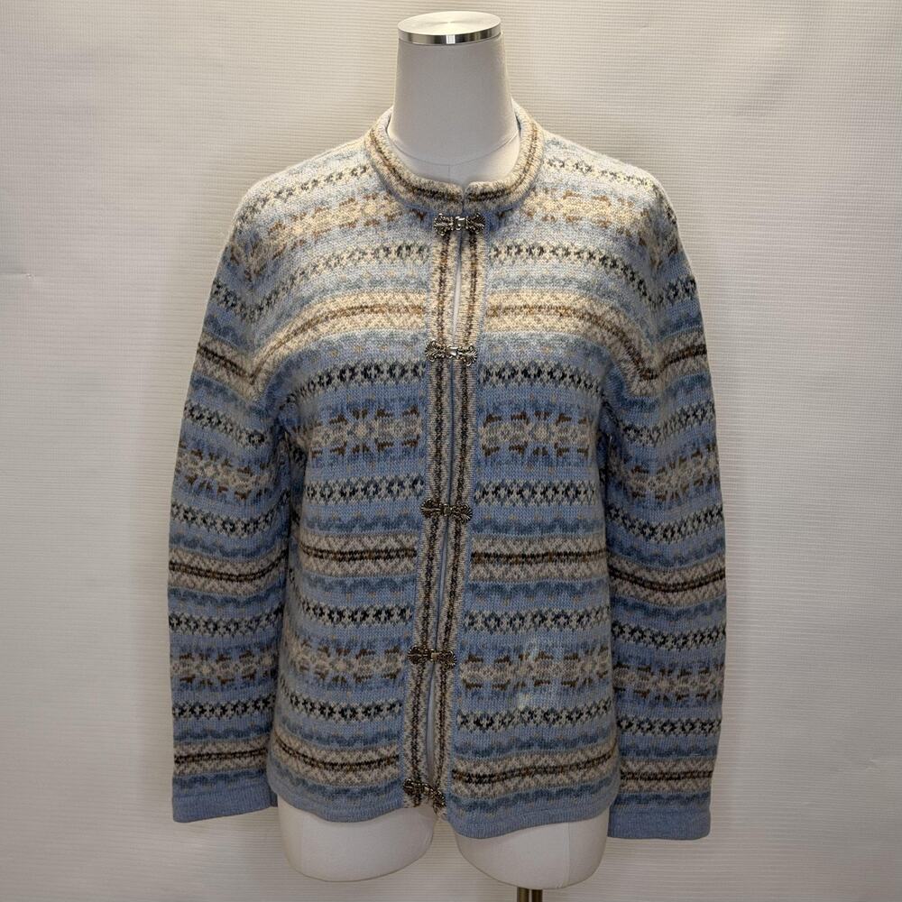 Skyr Cardigan Sweater Womens Large Blue 100% Wool Fair Isle Metal Clasps